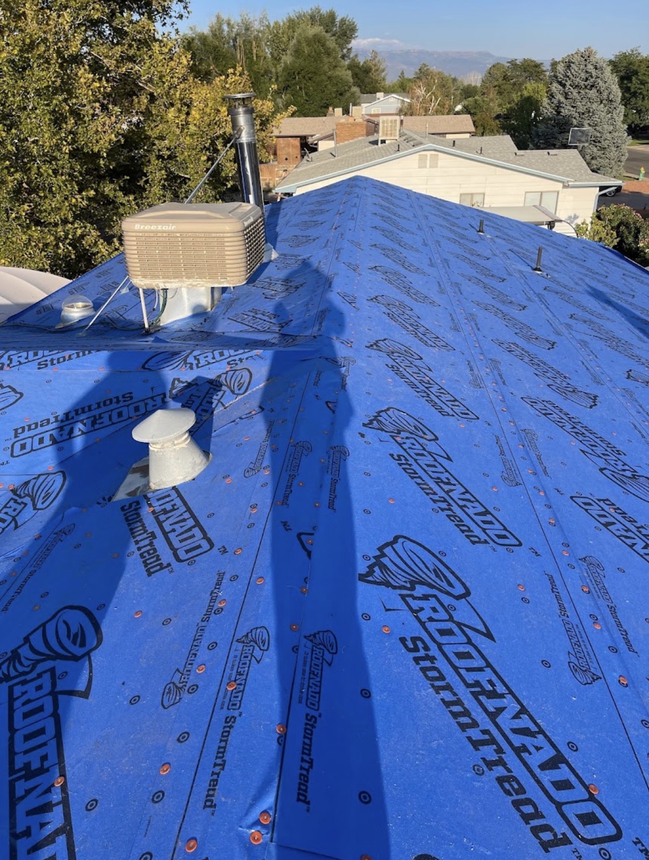 Underlayment stage
